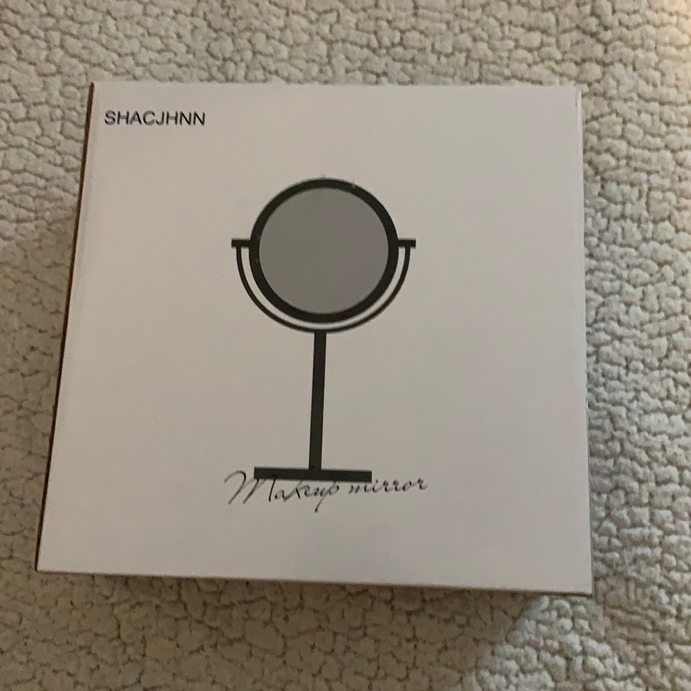 Makeup mirror